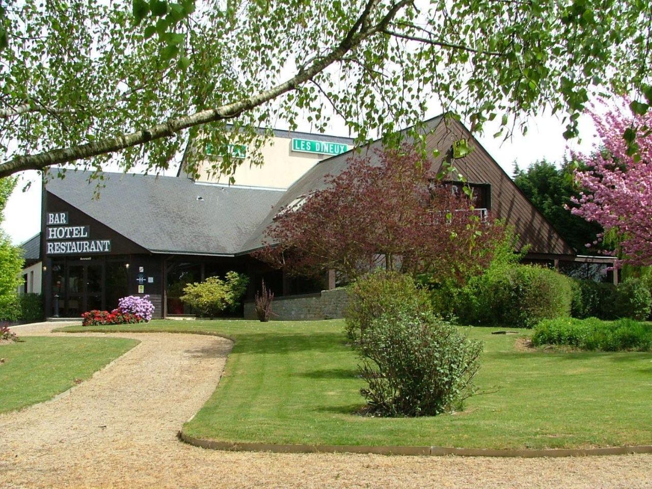 Les Dineux Village Tremeur Bagian luar foto