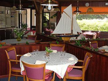 Les Dineux Village Tremeur Bagian luar foto