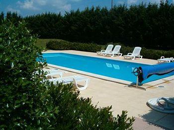 Les Dineux Village Tremeur Bagian luar foto